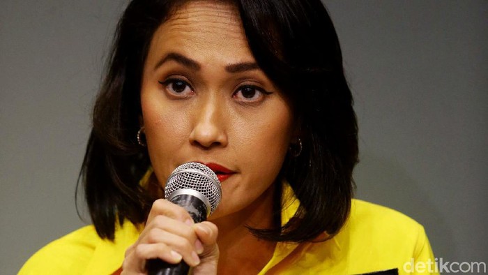 Caleg Partai Golkar Christina Aryani hadir dalam diskusi yang membahas mengenai perlindungan migran Indonesia di seluruh dunia, Jakarta, Rabu (27/3/2019).