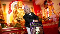 Saat di New York dia juga berkunjung ke  Mahayana Temple. (Khagendra Thapa Magar/Facebook)