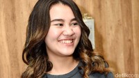 Ia pun sempat mengucapkan Dul Jaelani sebagai pasangannya. Pool/Noel/detikFoto.
