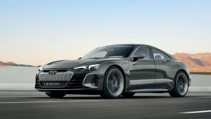 Audi A4 e-tron EV tantang Tesla Model 3