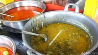 Lamaknyo!Katupek Sayur Padang yang Gurih Pedas Mengenyangkan