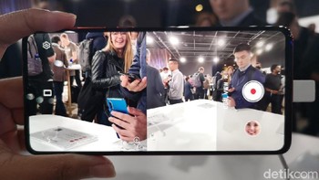 Dual-View Video memungkinkan penggunanya menggunakan dua lensa secara terpisah sehingga memberikan tampilan ganda pada layar, satu close-up, sedangkan sebelahnya wide-angle. Foto: Rachmatunnisa/detikINET