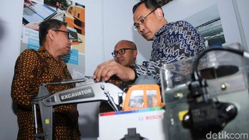 Kementerian Perindustrian (Kemenperin) menggelar pameran produk berteknologi canggih di gedung Kementerian Perindustrian, Jakarta. Rabu (27/3/2019). Salah satu pesertanya adalah Bosch yang menampilkan solusi IoT terdepan mendukung percepatan implementasi Industri 4.0 di Indonesia.