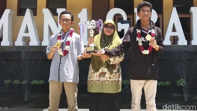 Hebat! 2 Siswa SMAN 1 Grabag Sabet Emas di Hongkong Berkat Nasi Beton Hebat! 2 Siswa SMAN 1 Grabag Sabet Emas di Hongkong Berkat Nasi Beton