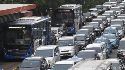 Duh,... Jalur TransJakarta kok Susah Banget Steril