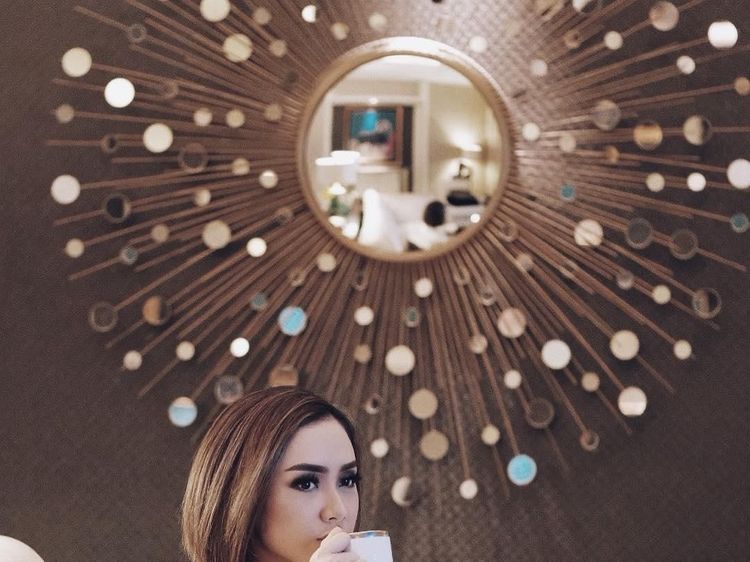 Serunya Gaya Syahrini, Cita Citata hingga Agnezmo Saat Ngopi dan Ngeteh