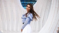 Meskipun usianya baru 24 tahun, Firuza sudah menjadi juara Dunia Asosiasi Tinju Internasional Perempuan hanya dalam pertarungan kedelapan. Ia juga merebut gelar dunia perempuan versi IBO (Instagram @sharipova_firuza)