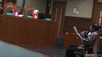 Terdakwa perkara suap terkait proyek PLTU Riau-1 itu, kembali menepis keterlibatannya dalam pusaran suap.