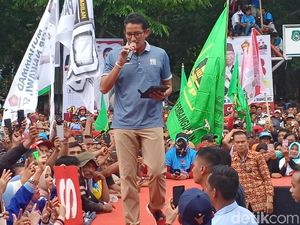 Kritik Jokowi Soal Baju Putih, Sandi Minta Pendukungnya Pakai Baju Sama