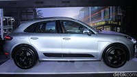 The New Porsche Macan atau Macan 2019 sebelumnya memang direncanakan untuk masuk Indonesia. Sebab, banyak peminat mobil Porsche tersebut di dalam negeri.