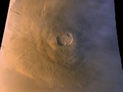 Wujud Olympus Mons yang Tiga Kali Lebih Tinggi dari Everest