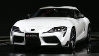 Secara global, Toyota Supra ditawarkan dengan pilihan mesin 2.000 cc turbo empat silinder bertenaga 197 PS dengan torsi maksimal 320 Nm. Ada juga versi mesin yang sama tapi bertenaga 258 PS dan torsi maksimal 400 Nm. Pilihan mesin lainnya adalah 3.000 cc turbo enam silinder segaris. Tenaga mesin itu mencapai 340 PS dengan torsi maksimal 500 Nm. Istimewa/Toyota.