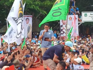Lihat Bendera PPP-PBB Saat Kampanye, Sandi: Ini Serius Apa Duarius Nih?