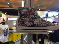 Mesin Print Ini Bisa Jadi Saingan Pelukis Sepatu