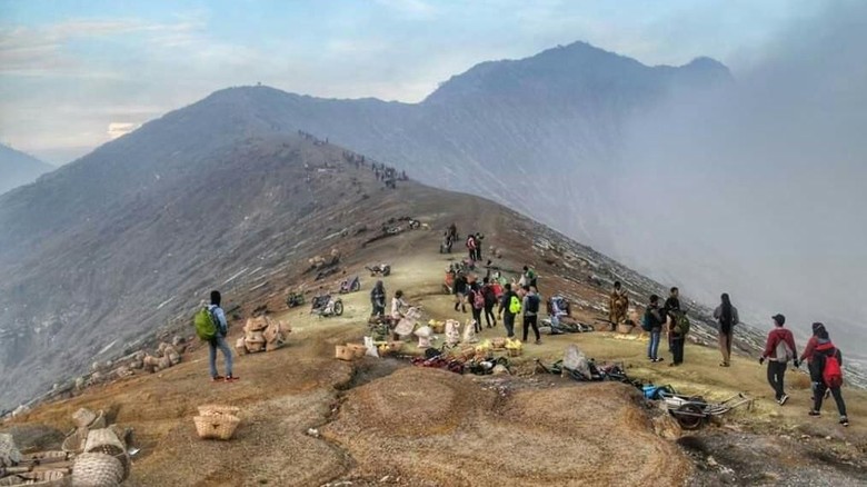Arsitektur Pusat Informasi Geopark di Kaki Gunung Ijen Disayembarakan, Minat? Arsitektur Pusat Informasi Geopark di Kaki Gunung Ijen Disayembarakan, Minat?