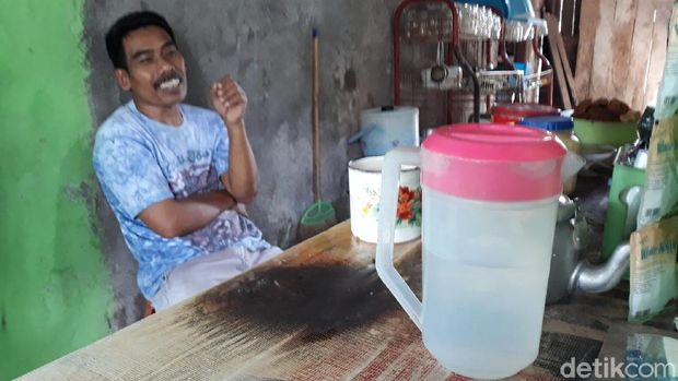 Warung rakyat Poer