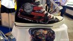 5 Menit Print Gambar di Sepatu Pakai Mesin Ini