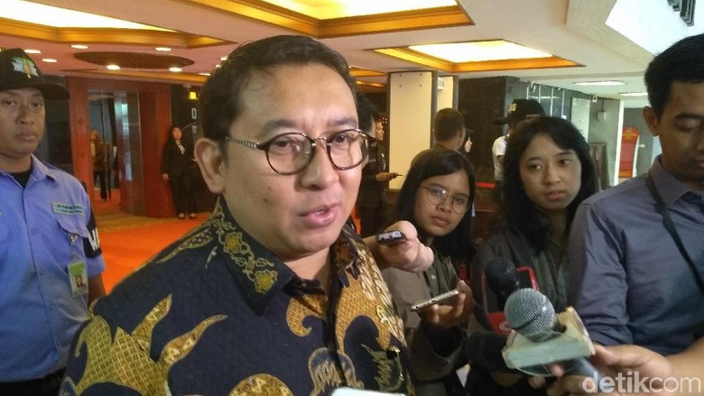Fadli Zon: Pasca-Pilpres, Prabowo Juga Pernah ke Malaysia dan Thailand Fadli Zon: Pasca-Pilpres, Prabowo Juga Pernah ke Malaysia dan Thailand