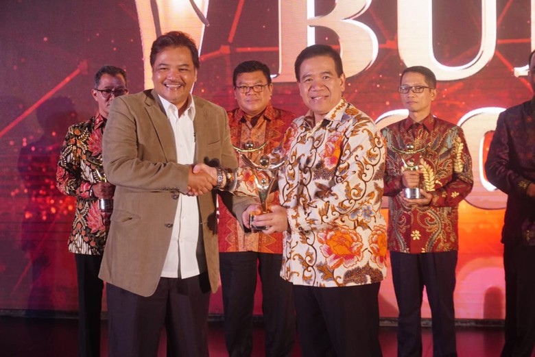PT Pertamina Lubricants Raih Anugerah BUMN Award 2019 PT Pertamina Lubricants Raih Anugerah BUMN Award 2019