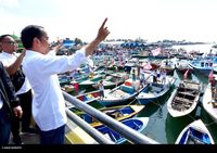 Presiden Jokowi di hadapan nelayan Pantai Manggar (dok. Agus Suparto)