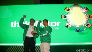 Luhut juga mengajak anak muda untuk berlomba bikin karya di industri digital. Apa lagi sekarang dukungan pemerintah sangat besar.