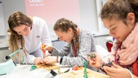 Tidak hanya untuk siswi SMA, siswi kelas SMP juga boleh mengikuti program Audi’s Girls Day ini. Pool/Audi.