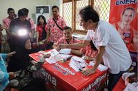 Bahagianya Nek Cumi Dapat Perhatian dari Kuku Bima Energi Sido Muncul