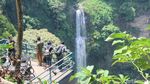 Foto: Curug Cimahi yang Eksotis di Bandung Barat