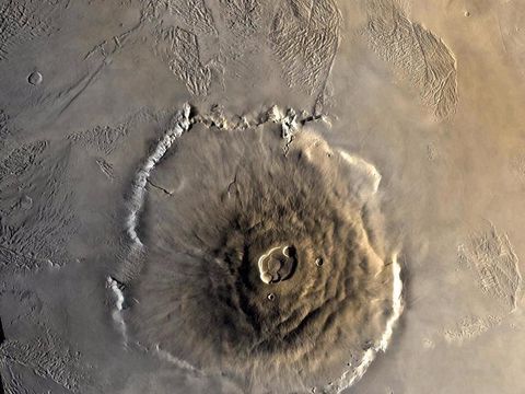 Wujud Olympus Mons yang Tiga Kali Lebih Tinggi dari Everest