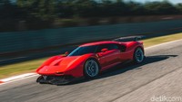 Mobil aslinya adalah sebuah 488 GT3.
