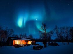 Aurora di Bumi vs di Luar Angkasa, Cantik Mana?