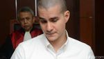 Steve Emmanuel saat Persidangan, Gugup, Asam Urat dan Koyo di Leher