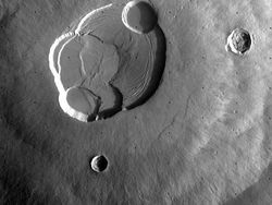 Wujud Olympus Mons yang Tiga Kali Lebih Tinggi dari Everest
