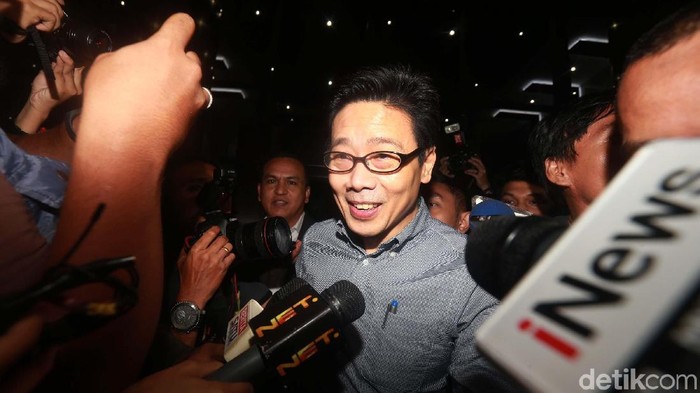 Pengusaha Samin Tan tidak ditahan penyidik KPK setelah menjalani pemeriksaan. Samin merupakan tersangka pemberi suap pada mantan anggota DPR Eni Maulani Saragih.