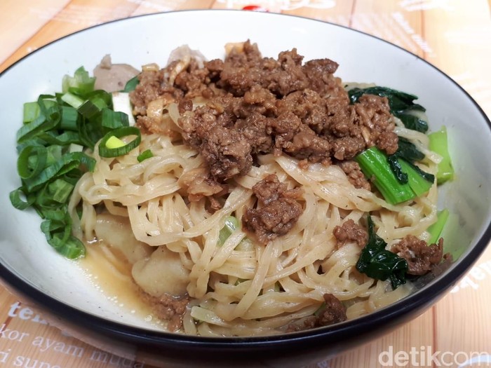 Di Dekat Stasiun Sudirman Bisa Sarapan Bubur Dan Mie Ayam Enak