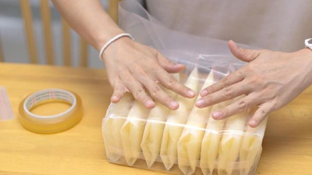Packing frozen breast milk storage bags