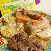 Berkuah Gurih Pedas, 5 Ketupat Sayur Ini Selalu Bikin Nagih