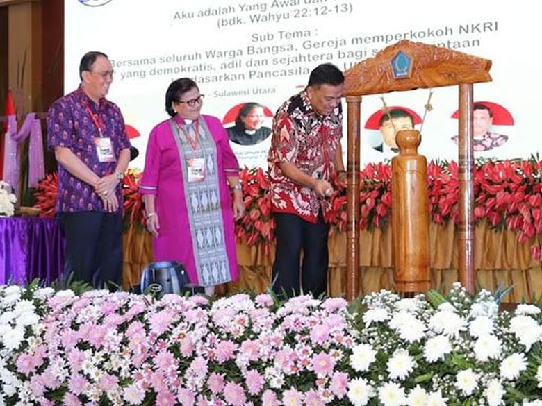 Gubernur Sulut Buka Konferensi Gereja dan Masyarakat X-PGI Gubernur Sulut Buka Konferensi Gereja dan Masyarakat X-PGI