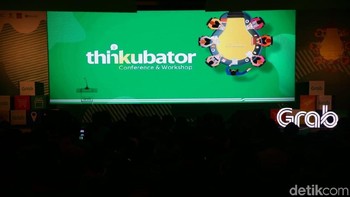 Thinkubator merupakan kompetisi startup yang diinisiasi oleh Menteri Koordinator Bidang Kemaritiman Luhut Binsar Pandjaitan. Grab pun menyambut baik imbauan ini dan menjadi Official Mobile Platform Partner dan mengajak juga Transmedia sebagai media partner.