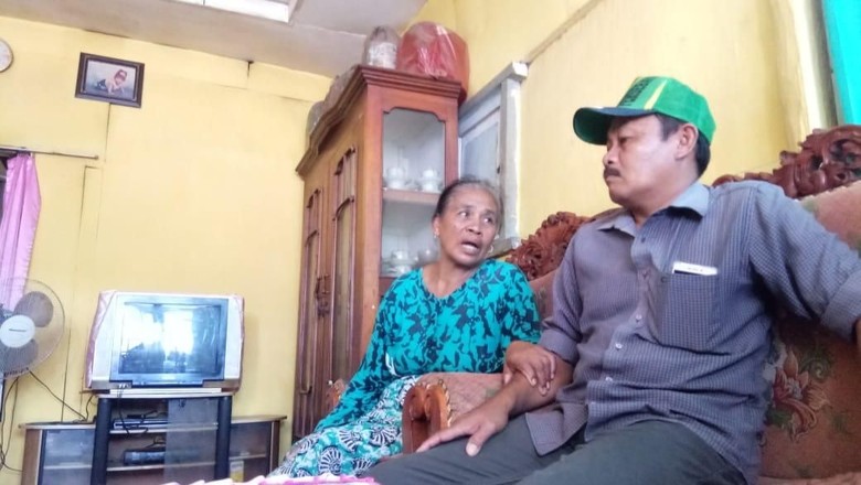 Petugas PKH Gadungan Gendam Nenek di Probolinggo, 71,5 Gram Emas Raib Petugas PKH Gadungan Gendam Nenek di Probolinggo, 71,5 Gram Emas Raib