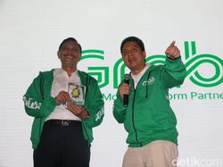 Semangat Luhut Ajak Anak Muda Bisnis Online-online