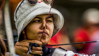 Karya Jaime Otoniel Perez Munevar bertajuk A Diana that has them Arrows . Finalis kategori Sport. Foto: Sony World Photography Awards