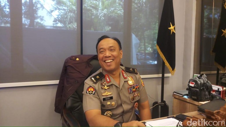Amankan 22 Mei Depan KPU, Polisi Tak Bawa Senjata Api Berpeluru Tajam Amankan 22 Mei Depan KPU, Polisi Tak Bawa Senjata Api Berpeluru Tajam