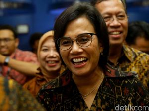 Sri Mulyani Jawab Cap Menteri Pencetak Utang dengan Hattrick Gelar