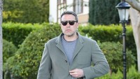 Ben Affleck adalah penggemar berat Dunkin Donuts. Ia selalu mencari donat favoritnya tiap hari untuk dinikmati bersama kopi. Foto: Istimewa