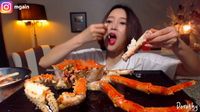 Makan di Depan Kamera, Orang-orang Ini Berpenghasilan Rp 1,4 Miliar per Bulan