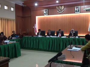 Makan Bareng Dahnil Anzar, Ketua KPU Pariaman Disidang DKPP