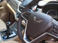 Berita Populer: Pemotor Gerah Bugil, Nissan Keok dari Wuling