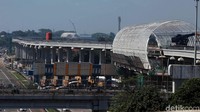Hingga saat ini progres pekerjaan LRT Jabodebek per 22 Maret 2019, secara keseluruhan rata-rata mencapai 59,64% dengan rincian progres untuk lintas pelayanan 1 Cawang-Cibubur sebesar 79,69%, lintas pelayanan 2 Cawang-Kuningan-Dukuh Atas sebesar 47,95% dan lintas pelayanan 3 Cawang-Bekasi Timur sebesar 53,84%.