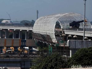 Lahan Depo Bermasalah, Kereta LRT Jabodebek Tiba di Jakarta Sabtu
